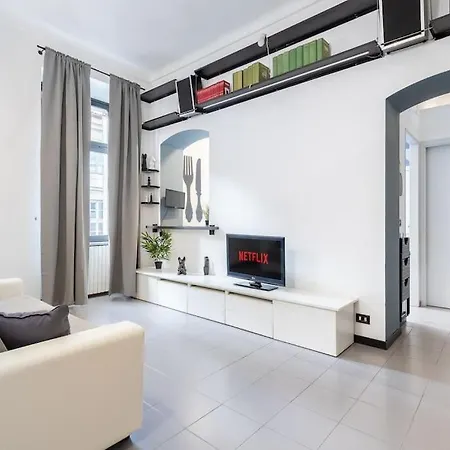 Historical - Pieno Centro - Porta Nuova- Piazza Castello Apartment *